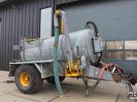Gülletankwagen / Güllefässer Peecon 5000 liter kippende giertank kiepende mesttank waterwagen zuigarm hydraulische achterwand