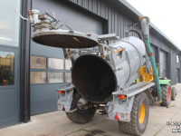 Gülletankwagen / Güllefässer Peecon 5000 liter kippende giertank kiepende mesttank waterwagen zuigarm hydraulische achterwand