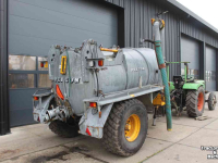 Gülletankwagen / Güllefässer Peecon 5000 liter kippende giertank kiepende mesttank waterwagen zuigarm hydraulische achterwand