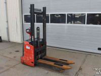 Elektrohubwagen Linde L12i palletstapelaar palletheffer palletwagen defect