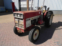 Obsttraktor International 433 v