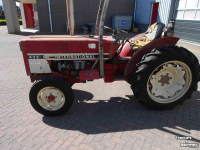 Obsttraktor International 433 v