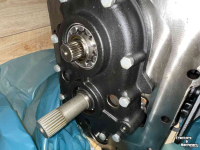 Schlepper / Traktor New Holland Versnellingsbak  16x16 Electro Command New Holland T5 Electro Command Parts nr:47028713