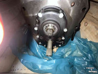 Schlepper / Traktor New Holland Versnellingsbak  16x16 Electro Command New Holland T5 Electro Command Parts nr:47028713
