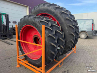 Räder, Reifen, Felgen & Distanzringe  300/95R46 & 270/95R32
