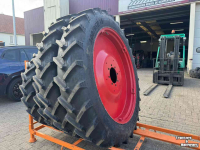 Räder, Reifen, Felgen & Distanzringe  300/95R46 & 270/95R32