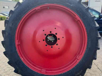 Räder, Reifen, Felgen & Distanzringe  300/95R46 & 270/95R32