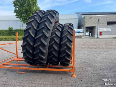Räder, Reifen, Felgen & Distanzringe  300/95R46 & 270/95R32