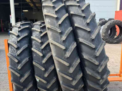 Räder, Reifen, Felgen & Distanzringe  300/95R46 & 270/95R32