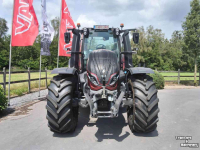 Schlepper / Traktor Valtra T155