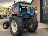 Schlepper / Traktor Ford 8210
