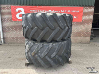 Räder, Reifen, Felgen & Distanzringe  Set banden 30.5xLR32