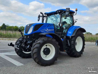Schlepper / Traktor New Holland T7.210 Range command 50 km/h