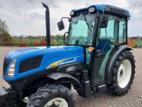 Obst und Weinbau Traktoren New Holland T 4050 V Smalspoor Tractor