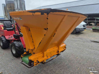 Sägemehl Streuer für Liegeboxen Flingk ZX 1500 instrooibak euro aansluiting boxenstrooier