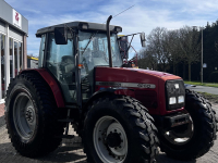 Schlepper / Traktor Massey Ferguson 4260-4