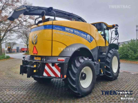 Feldhäcksler New Holland FR 550