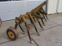 Grubber Rumptstad 275/11 vastetandcultivator vaste tand cultivator woelpoot woeler