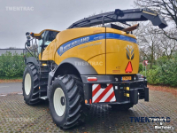 Feldhäcksler New Holland FR 550 hakselaar