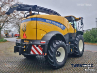 Feldhäcksler New Holland FR 550 hakselaar