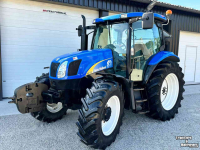 Schlepper / Traktor New Holland TSA100