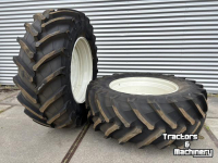 Räder, Reifen, Felgen & Distanzringe Trelleborg Set Trelleborg TM-800 banden 650/65R42 op vaste velg