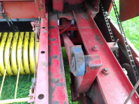 Pressen New Holland Hayliner 377