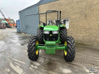 Schlepper / Traktor John Deere 5075E