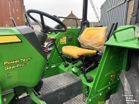 Schlepper / Traktor John Deere 5075E