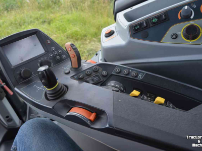 Schlepper / Traktor Valtra T 214 Direct