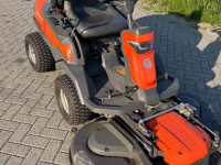 Aufsitzrasenmäher Husqvarna R420T AWD
