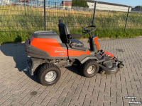 Aufsitzrasenmäher Husqvarna R420T AWD