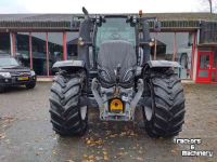 Schlepper / Traktor Valtra T214 Direct