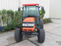 Gartentraktoren Kubota L3300 tuinbouwtrekker smalspoortrekker tractor met cabine en gazonbanden