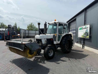 Schlepper / Traktor Ford 6610 met rolbezem