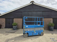 Scherenarbeitsbühnen Genie GS 2032