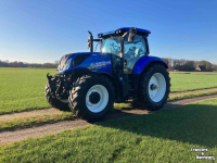 Schlepper / Traktor New Holland T7.225 Autocommand