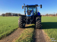 Schlepper / Traktor New Holland T7.225 Autocommand