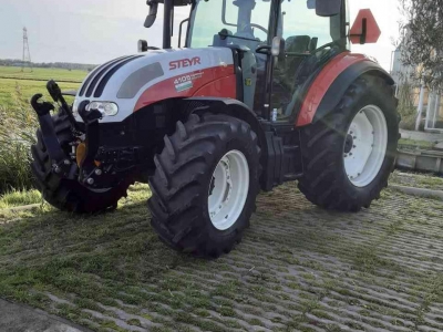 Schlepper / Traktor Case-IH Farmall Kompakt Vestrum Maxxum