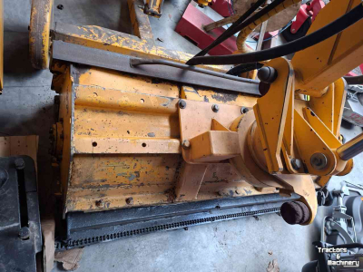 Mähausleger mit Schlegelmäher Herder MBKA 512SH