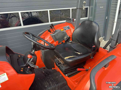 Schlepper / Traktor Kubota M7060 hydraulic shuttle