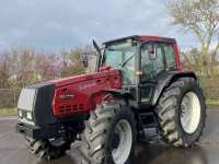 Schlepper / Traktor Valtra 8950