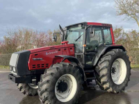Schlepper / Traktor Valtra 8950