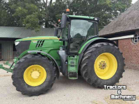 Schlepper / Traktor John Deere 6215R