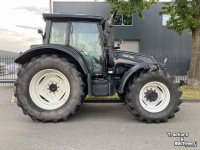 Schlepper / Traktor Valtra N142