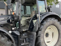 Schlepper / Traktor Valtra N142