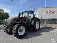 Schlepper / Traktor Valtra T174