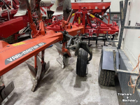 Pflüge Kuhn 4 SCHAARPLOEG TYPE VARIMASTER VM153