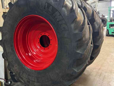 Räder, Reifen, Felgen & Distanzringe  800/70R38