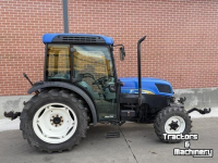 Schlepper / Traktor New Holland T4040N